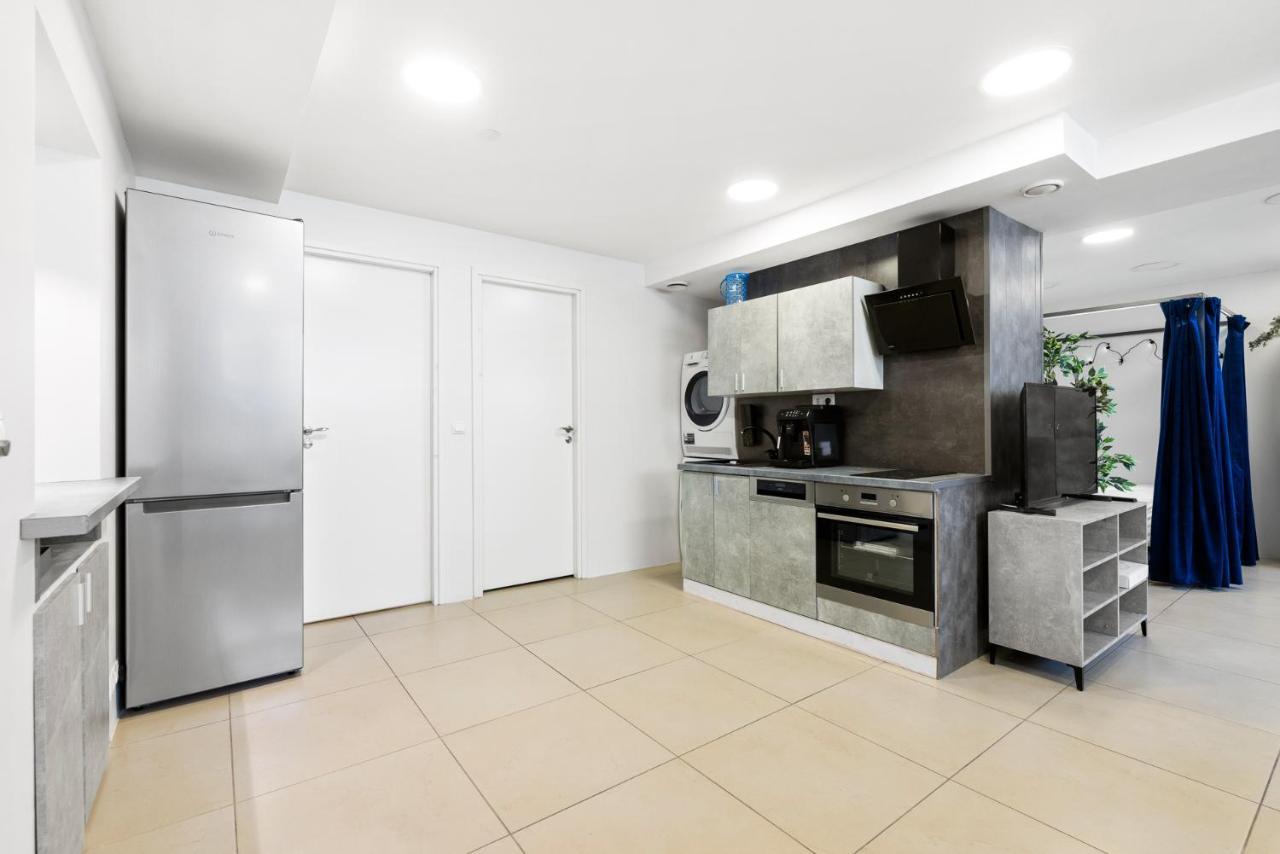 Sirena Apartment - Self Check-In And Free Parking Tallin Exterior foto