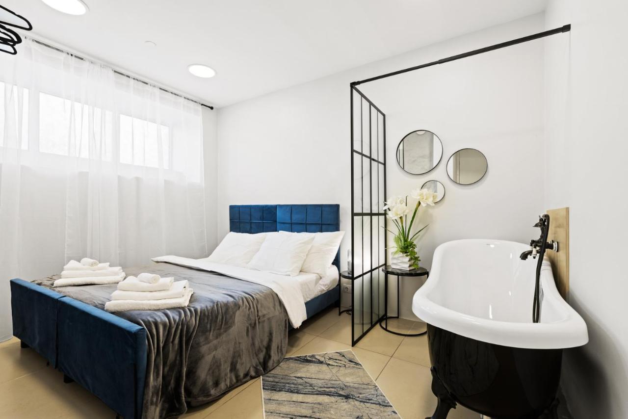 Sirena Apartment - Self Check-In And Free Parking Tallin Exterior foto